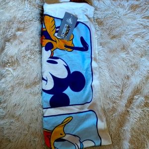 NWT Disney Beach Towel Mickey Mouse 29x59